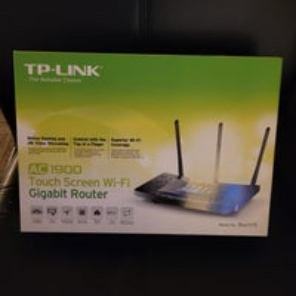 *SOLD*TP Link Touch P5 AC 1900 Rare Touchscreen Wifi Router In Original Box